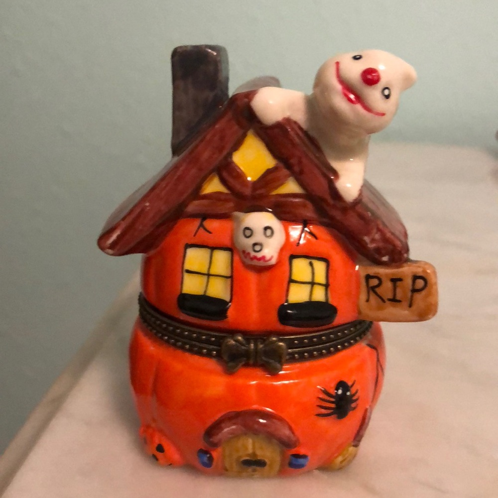 Cute Halloween box